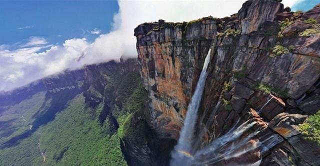 全球落差最大的瀑布上下落差近1000米，人们看到的只有震撼！