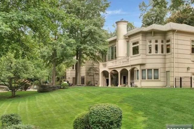 唐爽向上海公安局报案!称周立波夫妇犯下这些事!周立波放出的这段