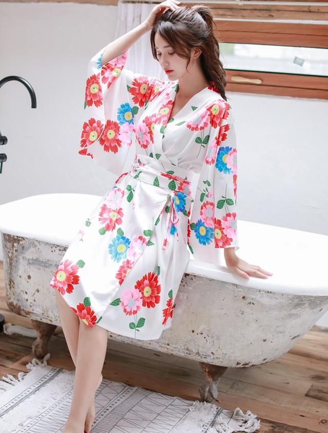 很有女人味的一款睡衣，穿起来真的很与众不同