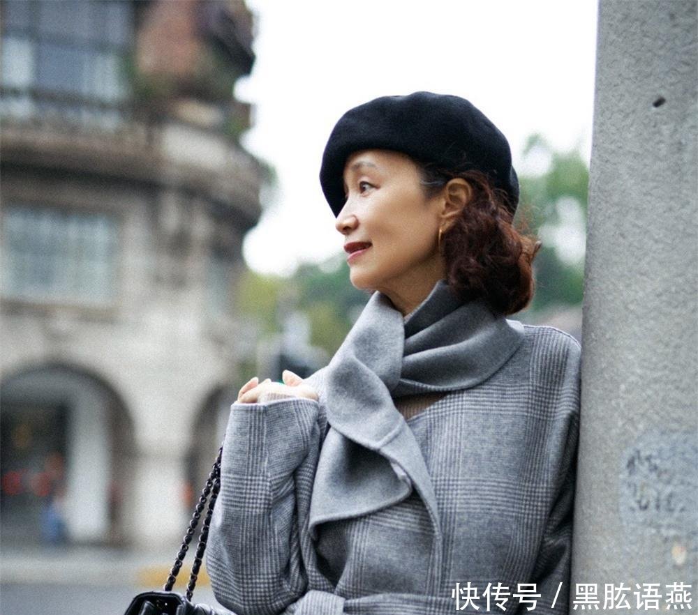  服老■奔五的女人要“服老”，学三木妈妈的优雅穿搭，老了也是一枝花！