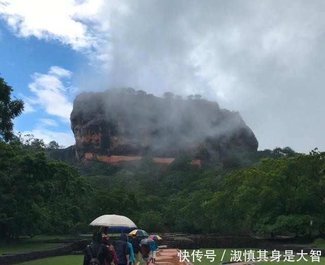 斯里兰卡的“空中王国”,建在180米岩石上,每年吸引百万游客