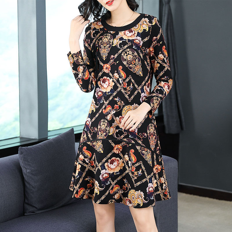 初秋，欧版裙+高跟鞋/平底鞋，简直美爆了，忒潮