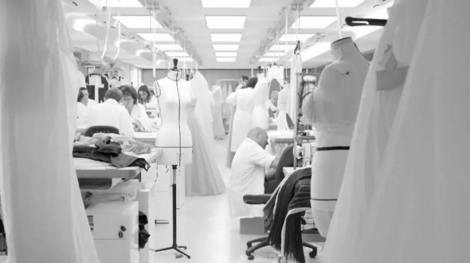 迪奥究竟有什么魔法让景甜如此着迷?