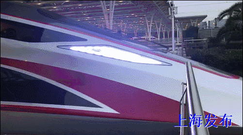 今日首次上线运营的超长版复兴号长啥样？探营现场照片来啦