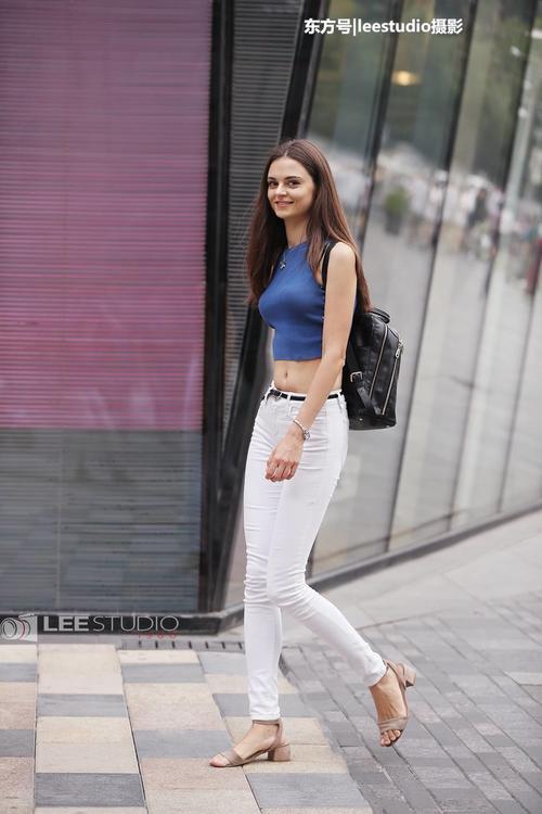 Ukraine确实盛产美女,身材高挑苗条引来无数欣赏的目光