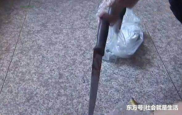 男子准备出门卖菜 老婆一声尖叫 被陌生男子连