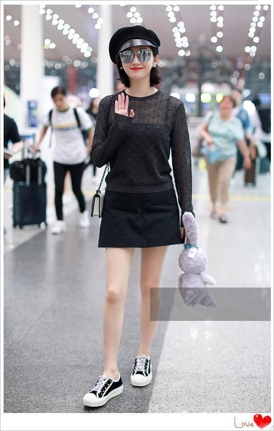 看了景甜贝雷帽，再看看王子文，才知道轻熟女与精灵女差距有多大