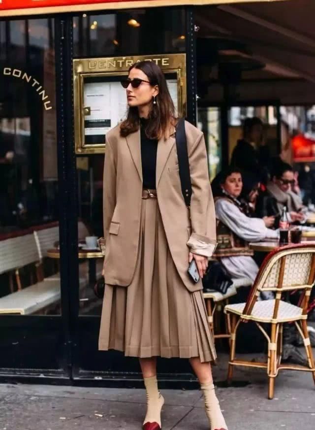  [适合]是时候穿西装＋T恤了，让你美爆整个春天！