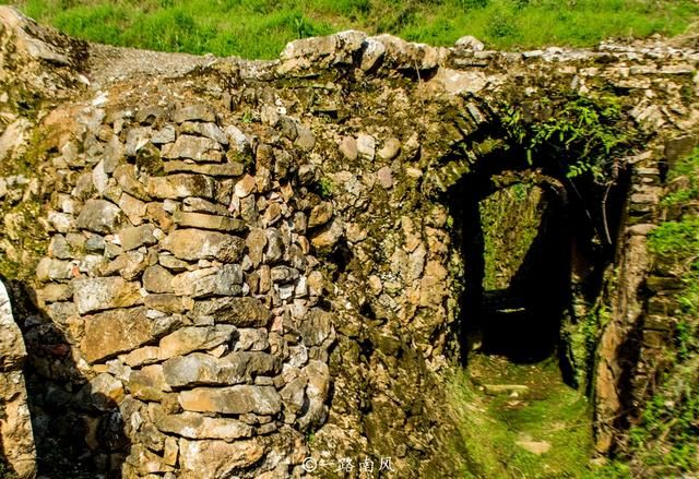  [土司]湖南湘西屹立一座神秘废墟，原是繁华王城，如今人去房倒只留传说