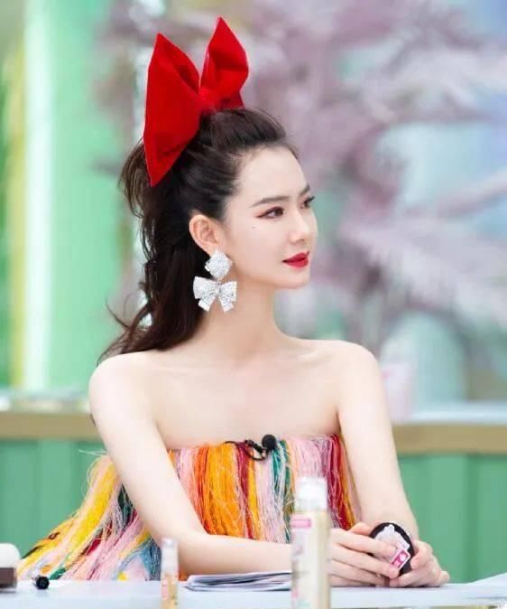 #压根#耳饰的“花式”愈来愈多!双眼压根无法离去啊