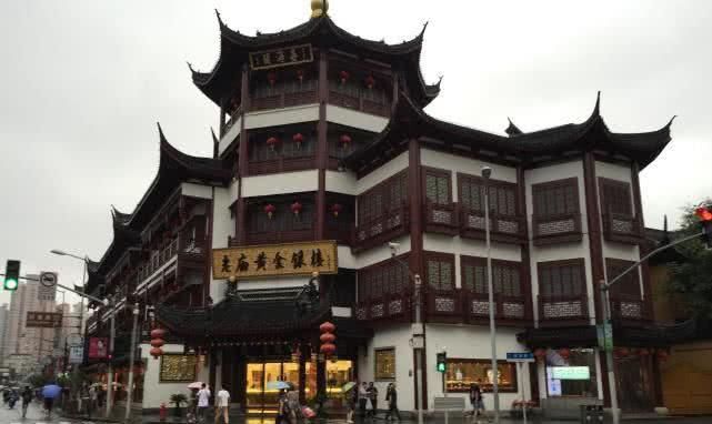 这个城市不但GDP全国第一，而且还有14所“双一流”大学，牛