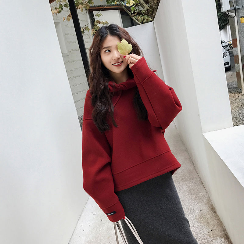 身材矮胖的我，出门从不穿裙!穿这洋气欧货套装，显瘦显高超嫩美