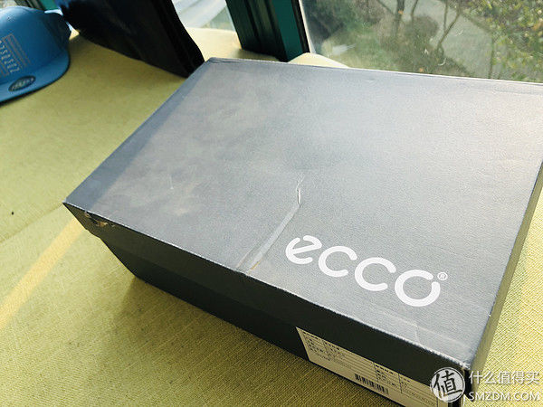 敲代码的小仙女的日常晒鞋 篇三:这双ECCO的雕花切尔西靴真好看