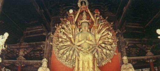 这座寺庙被称为“深山龙宫”：藏有近万条龙，还未用一颗钉子固定