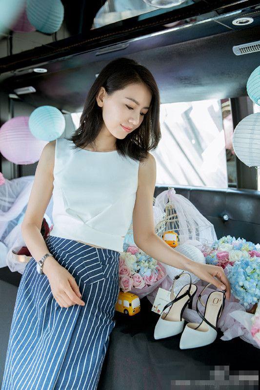 一个像公主，一个像路人！杨颖和高圆圆同穿白裙