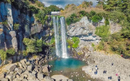 航拍韩国济州岛美景,四天三晚吃喝玩乐全攻略,总有你喜欢的