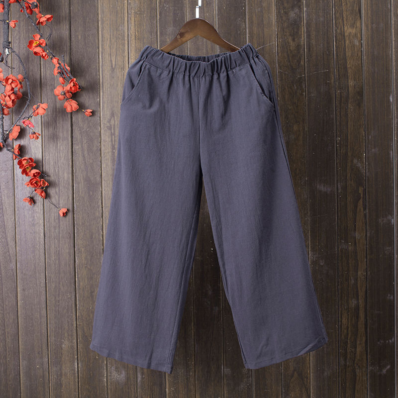 现在很少有女生穿短裤，全新的棉麻裤，舒适透气更百搭