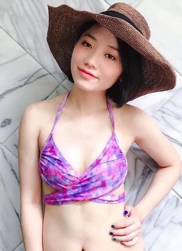 夏天就是要阳光沙滩比基尼