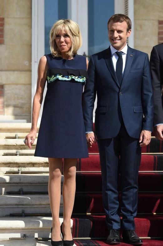 65岁布丽吉特，满屏都是大长腿，终于知道马克龙为什么这么爱她了