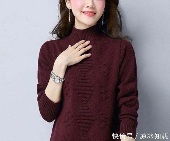 『显瘦』大冷天,老婆打扮得太美了!大码毛衣裙+大衣,显瘦迷人巨美嫩