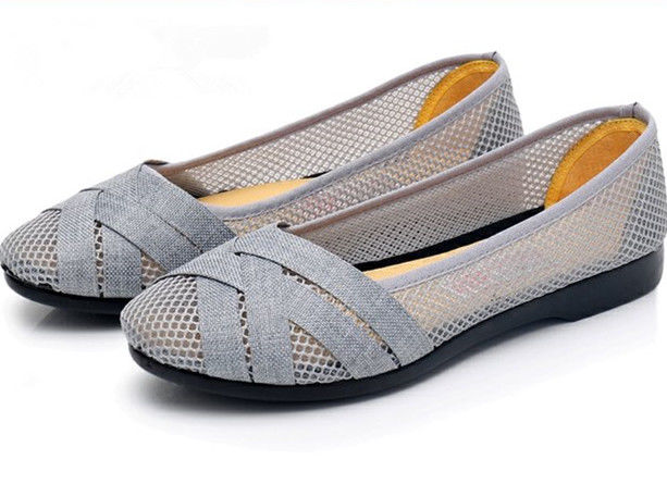 偶然发现这柔软舒适的女鞋，适合70后女人，国庆轻松出游不累脚