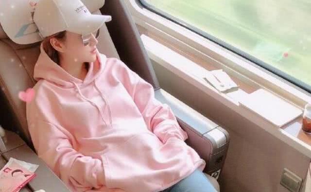 为何人们宁愿花20小时坐火车，也不愿坐高铁呢？原因令人无奈