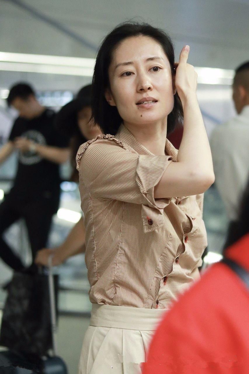 刘敏涛长张“显老”脸，平时穿着很朴素，要是认真打扮美到开挂!