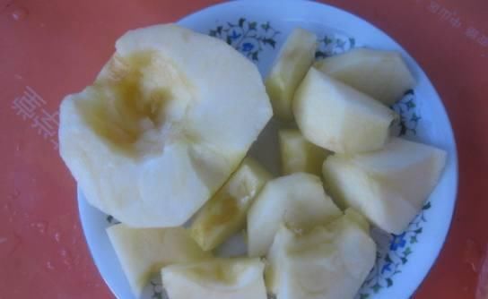 胖妹用一个方法减掉30斤，脸蛋小了腰细了，刮油排毒，一天瘦1斤