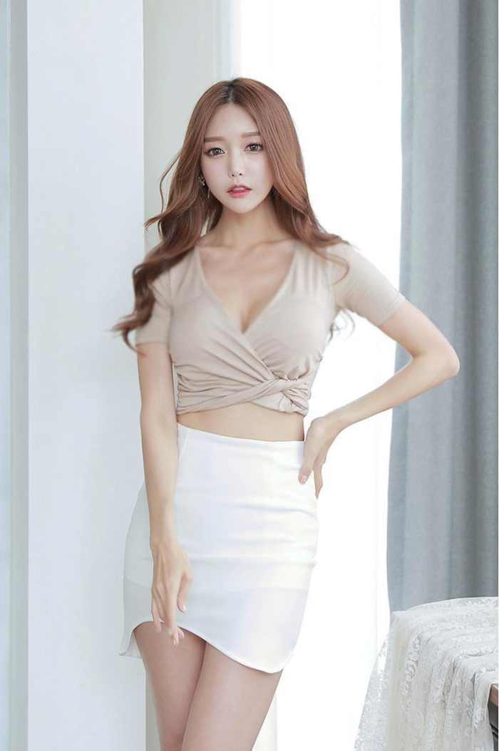 图一楚楚动人, 图二干练有型, 图四青春靓丽