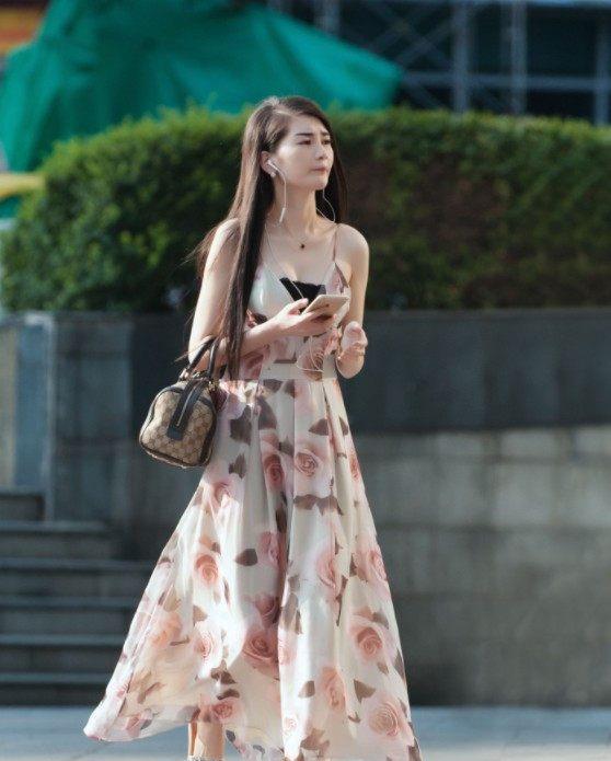 街拍：尽管图3时髦的不要不要的，但我还是喜欢图5的小仙女