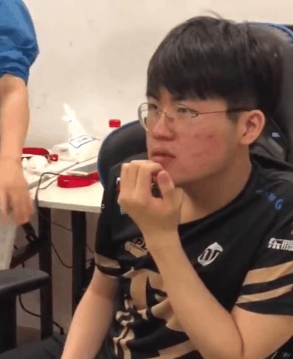 还原RNG卡萨事件真相，调侃姿态的玩笑话却被恶意曲解！