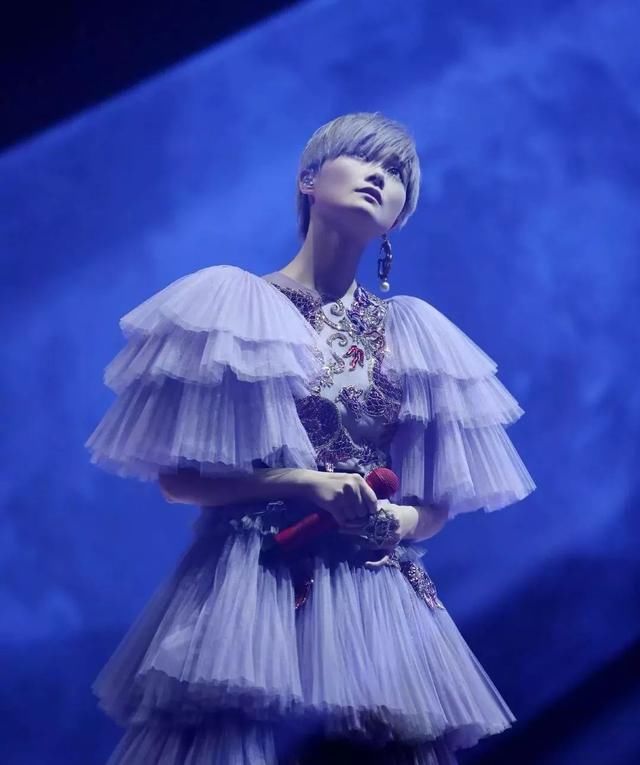 这样漂发也可以无损发质，还你一个五颜六色的夏天！