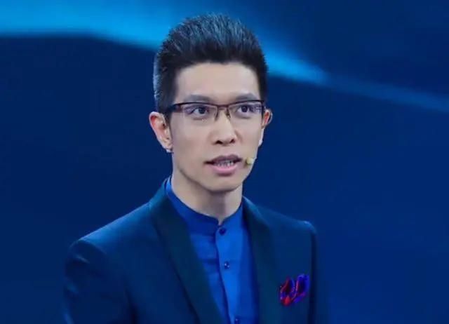  联合@全程高能！朱广权联合李佳琦做直播，连用六段押韵征服1.2亿网友