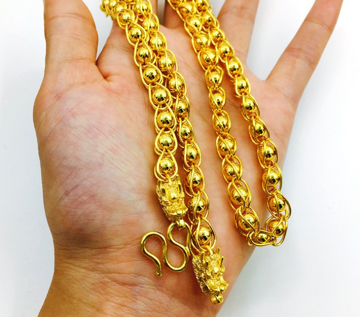 沙金和黄金傻傻分不清?越南人穿戴一身，知道价格当场乐坏了