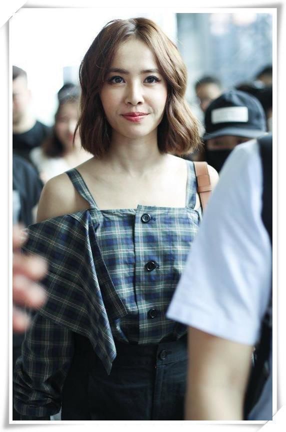 没关晓彤的腿真别穿阔腿裤，像蔡依林一样穿成“矮脚虎”就尴尬了