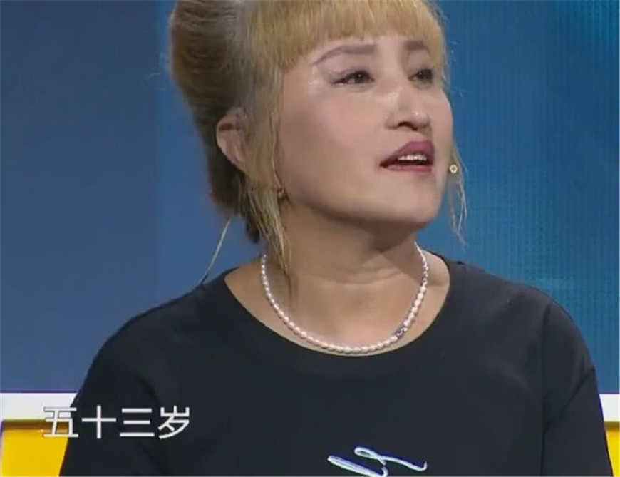 53岁大妈火了，一上镜头惊艳全场，涂磊：是个大美人