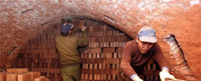  「学到」为什么要禁止农村用“红砖”盖房？里面又有什么猫腻，