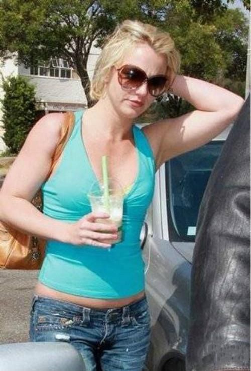 “胸大”的女生夏天千万别这样穿，又恶心又low，第1个直男最嫌弃