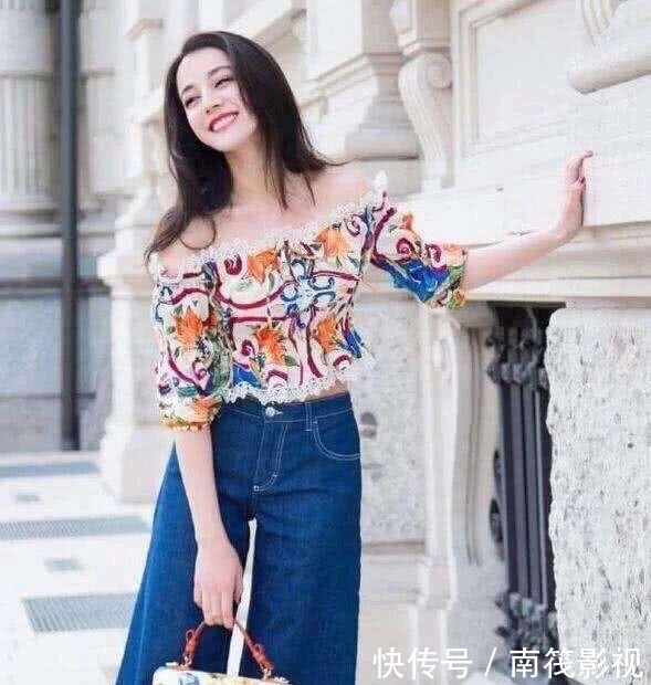  『印花单品』“印花”遇到“牛仔”后不难驾驭，时髦精首选，减龄又吸睛