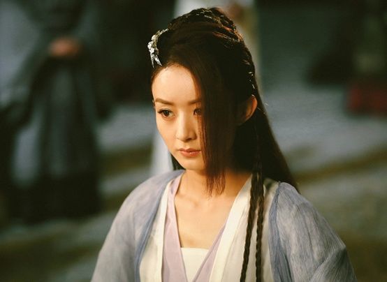 赵丽颖深夜发文宣布恋情，却遭谢娜吐槽!网友:何必呢