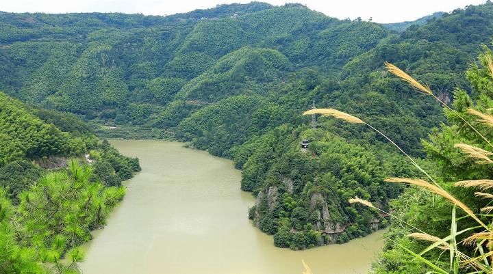 利奇马台风后，水库泄洪，第一次看见