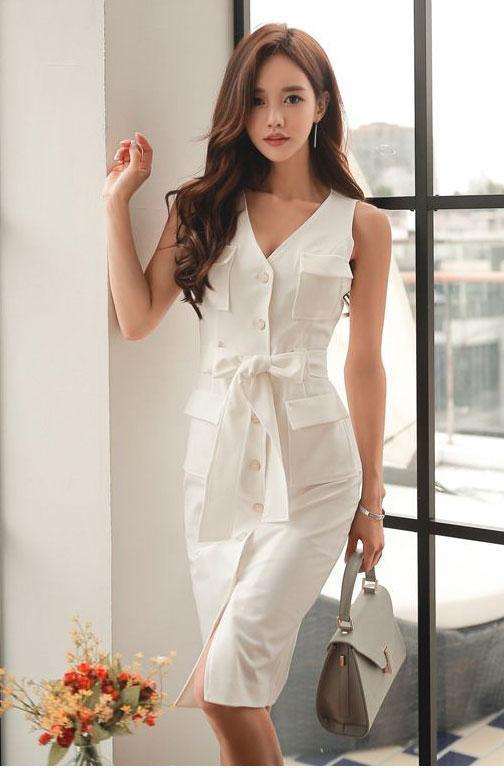 包臀裙优雅又显气质，小姐姐这样穿搭，唯美性感又不夸张