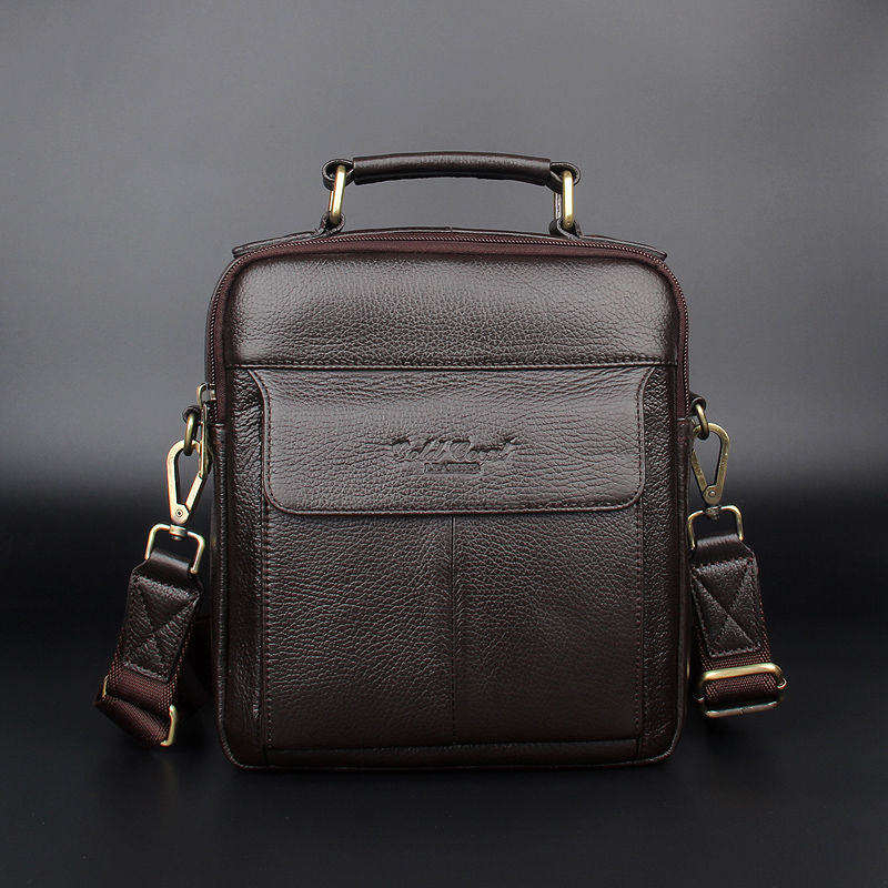 天呐，日本女人出门不穿衣服，只因这种”流氓包“有多少装多少