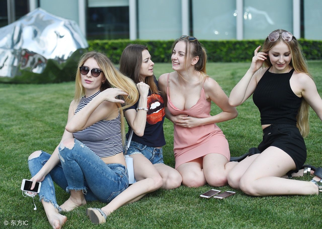 乌克兰是美女最多的国家，走在街头上美女成群，多数女孩皮肤白皙