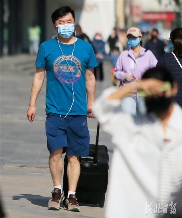  石家庄市：河北石家庄：气温攀高“清凉”来袭