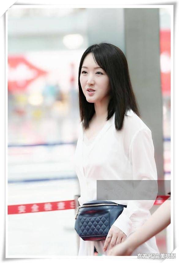 47岁杨钰莹嫩出天际!一条白色纱裙满屏仙气，网友:有17岁吧