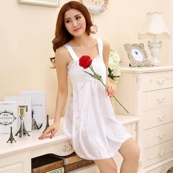 老公偷偷给我买的睡裙，上身一试冰冰爽爽好舒服，又迷人！