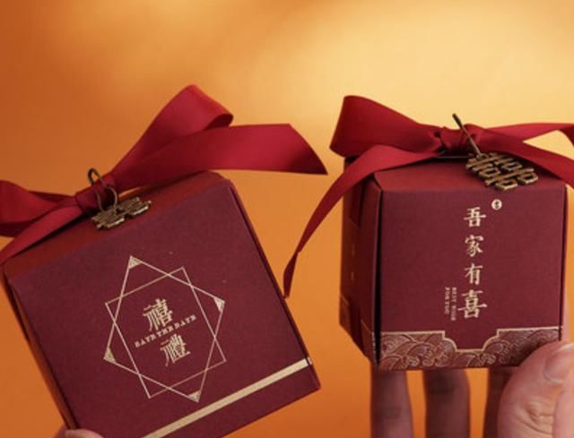  「喜糖」结婚礼盒—婚礼很高级，喜糖礼盒成败笔，明星同款礼盒让婚礼更甜