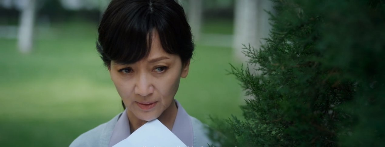  [松弛]“最美白娘子”老了！赵雅芝新剧皱纹太明显，皮肤松弛不敢晒素颜