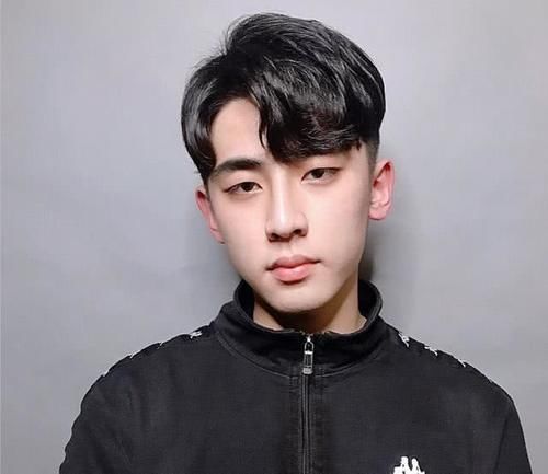 「气质」适合“学生党”的帅气发型,男生开学这样剪头发,尽显校草气质